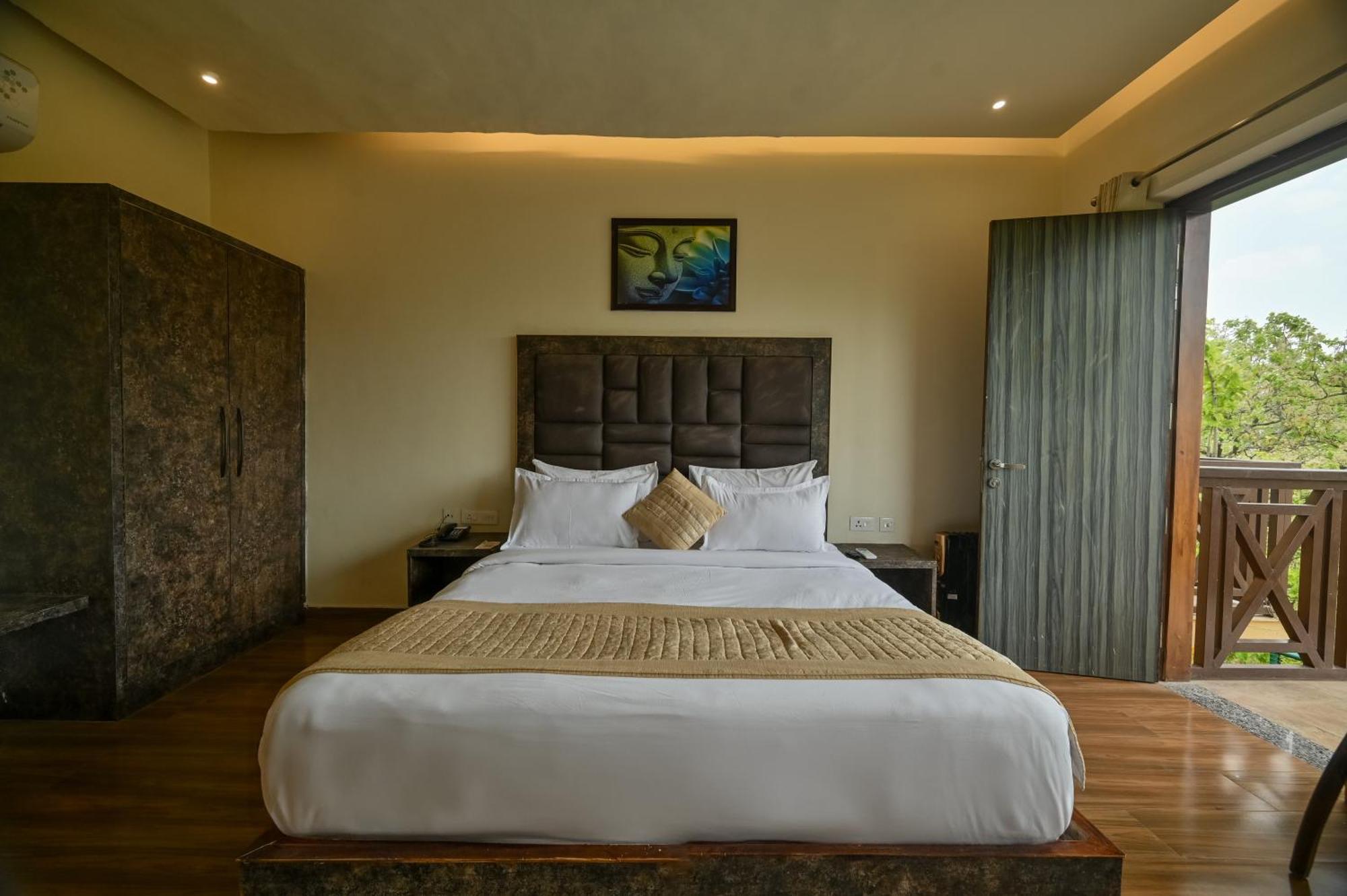 Aavaas Hill Resort Lansdowne Ruang foto